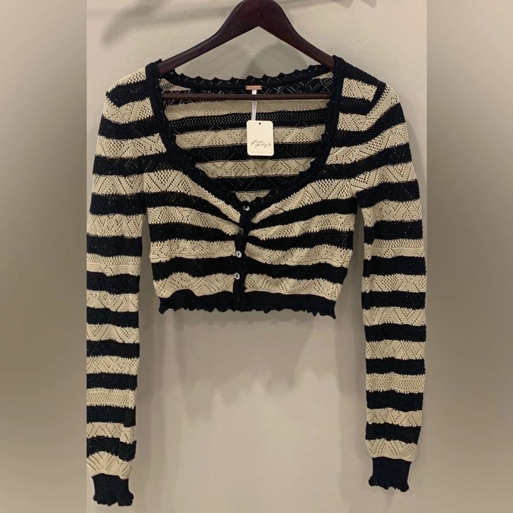 Free People Brand New Set. Size XS. Crochet sweater set - Picture 4 of 4